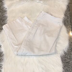 4/$20 white Talbots capri pants
